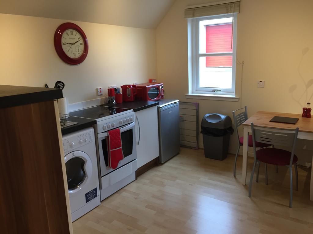 6 Varis Apartments Forres Bagian luar foto